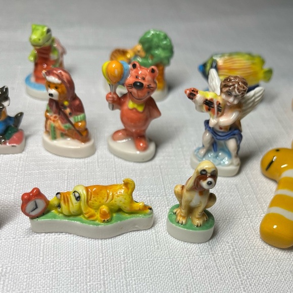 French FEVE figurines, porcelain. King Cakes. Collectibles. Vintage hand-painted - Picture 7 of 7